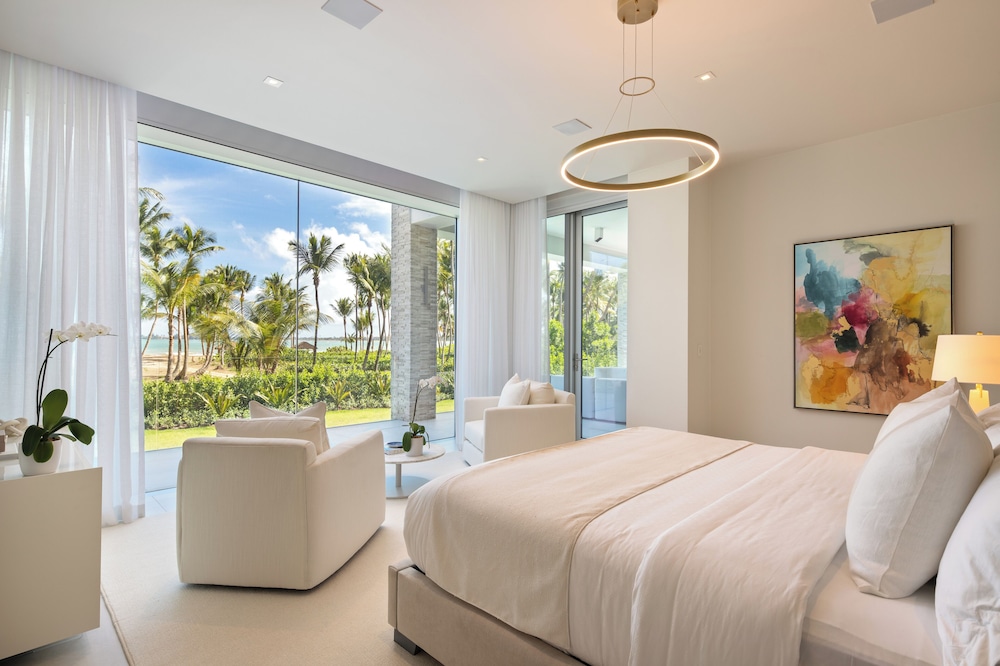 Room, 3 Bedrooms, Oceanfront (Residence with pool)