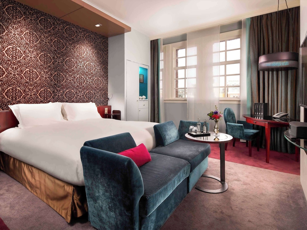 Luxury Room, 1 King Bed thumbnail 6
