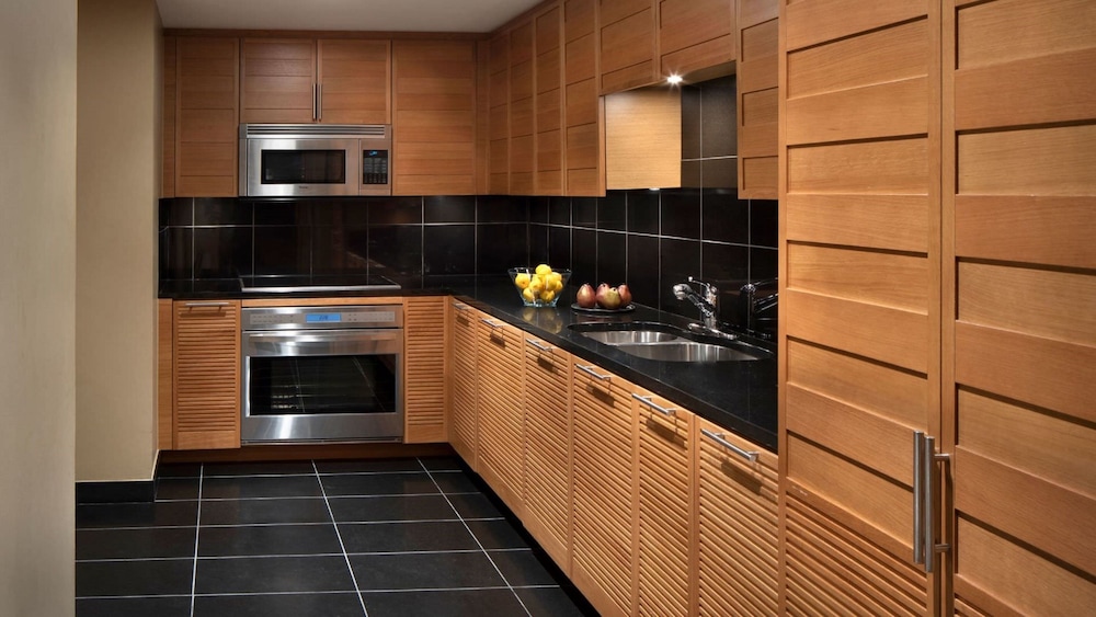 Pinnacle Two Bedroom Residence, King/Two Twin - Photo 7