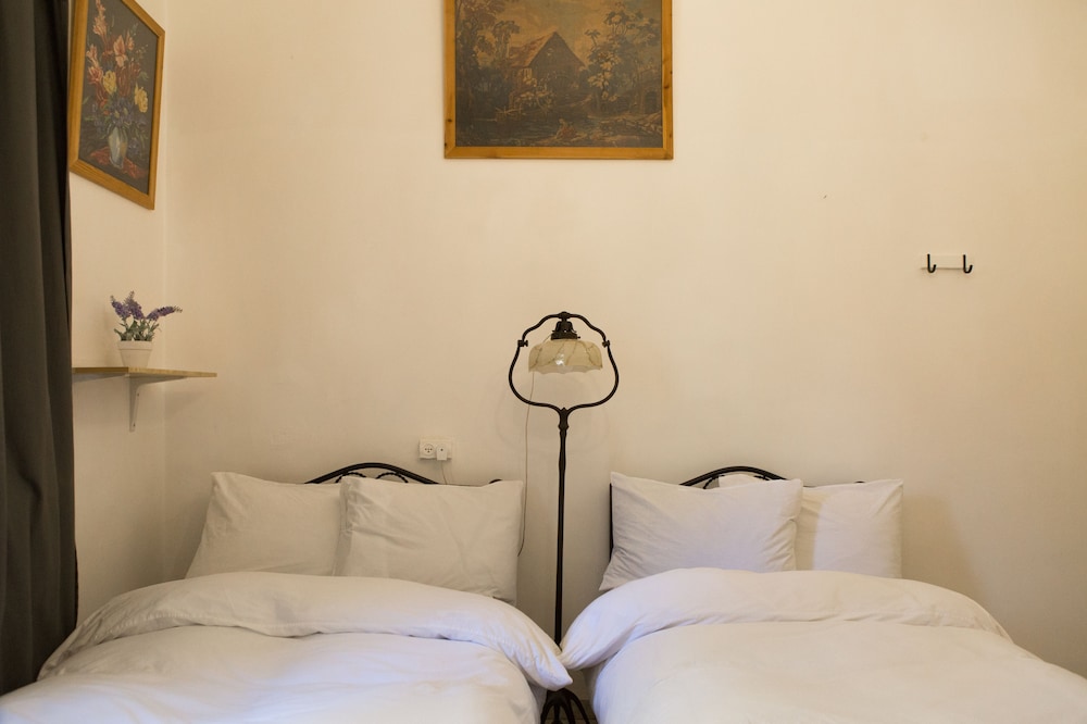 Basic Double or Twin Room, 2 Twin Beds (Tzefania Hotel 203)