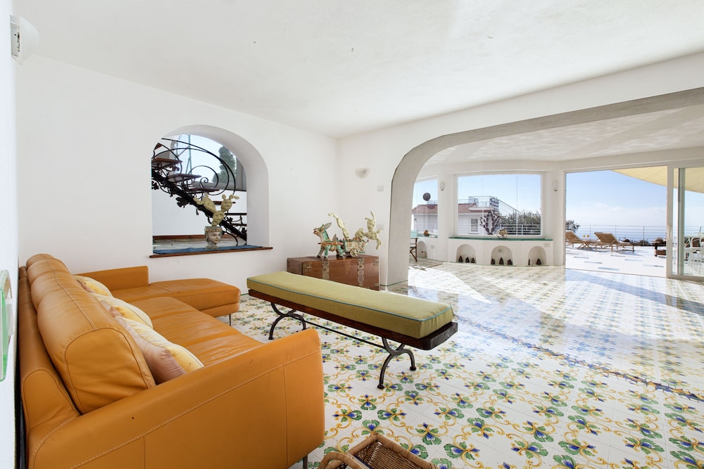Villa, Sea View