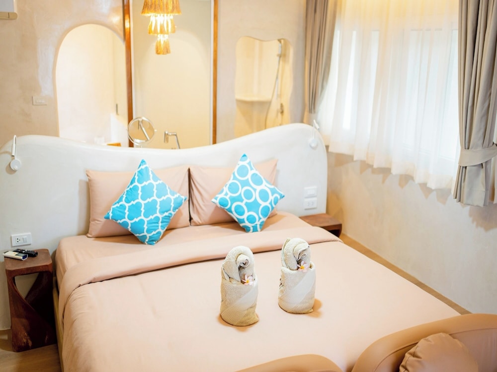 Luxe Room with Seaview - Photo 15