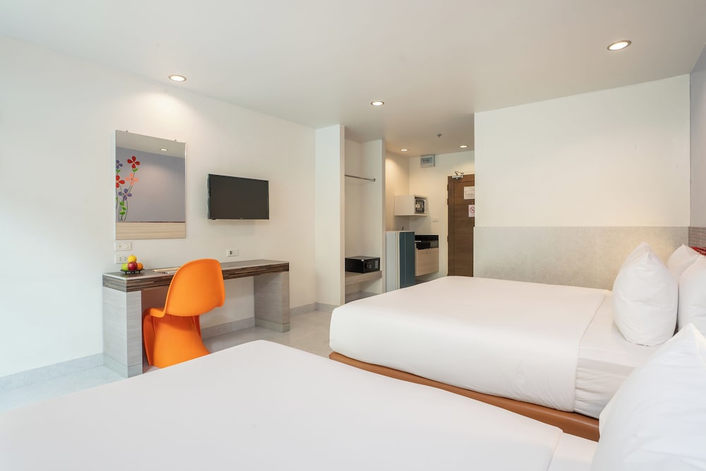 room photo
