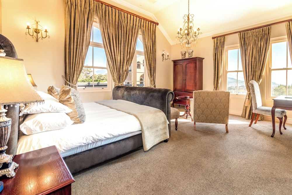 Luxury Suite, Mountain View