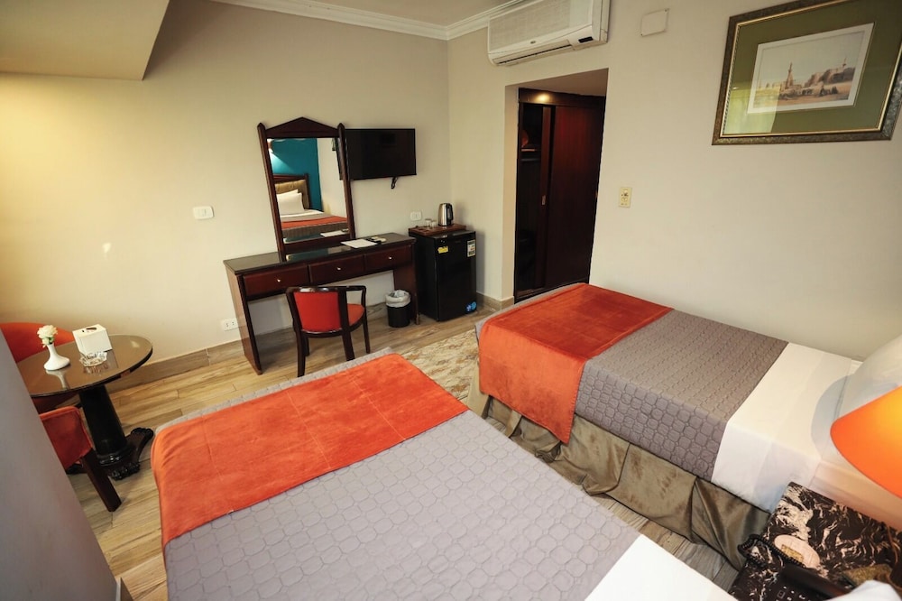 Standard Double or Twin Room - Photo 1
