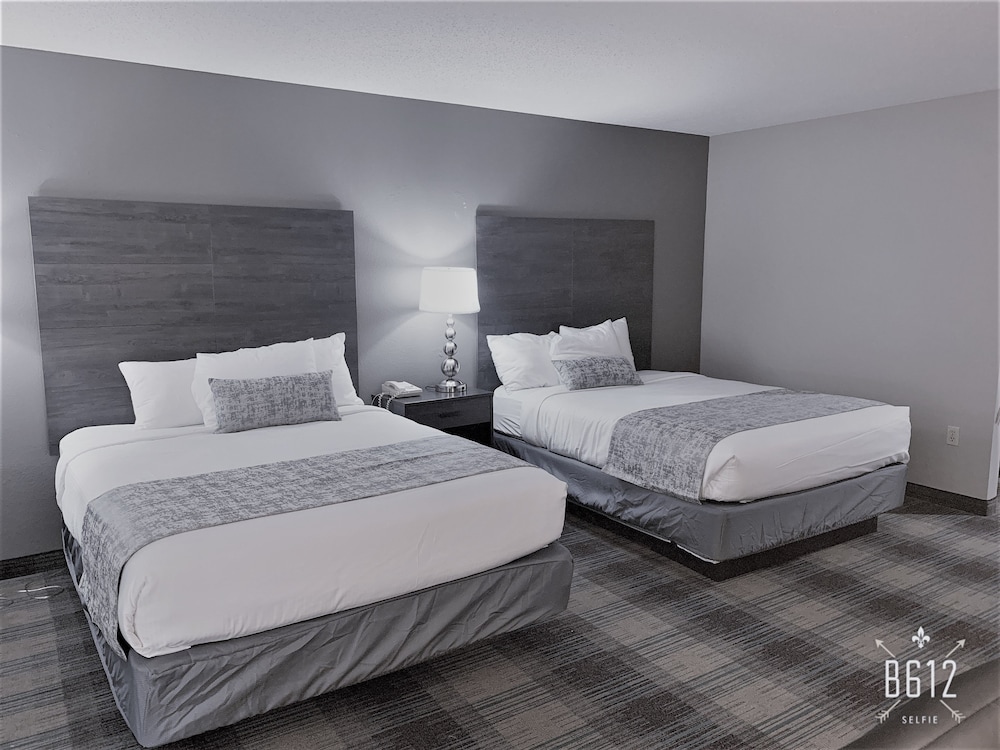 Room, 2 Queen Beds, Non Smoking (Mobility) - Photo 2