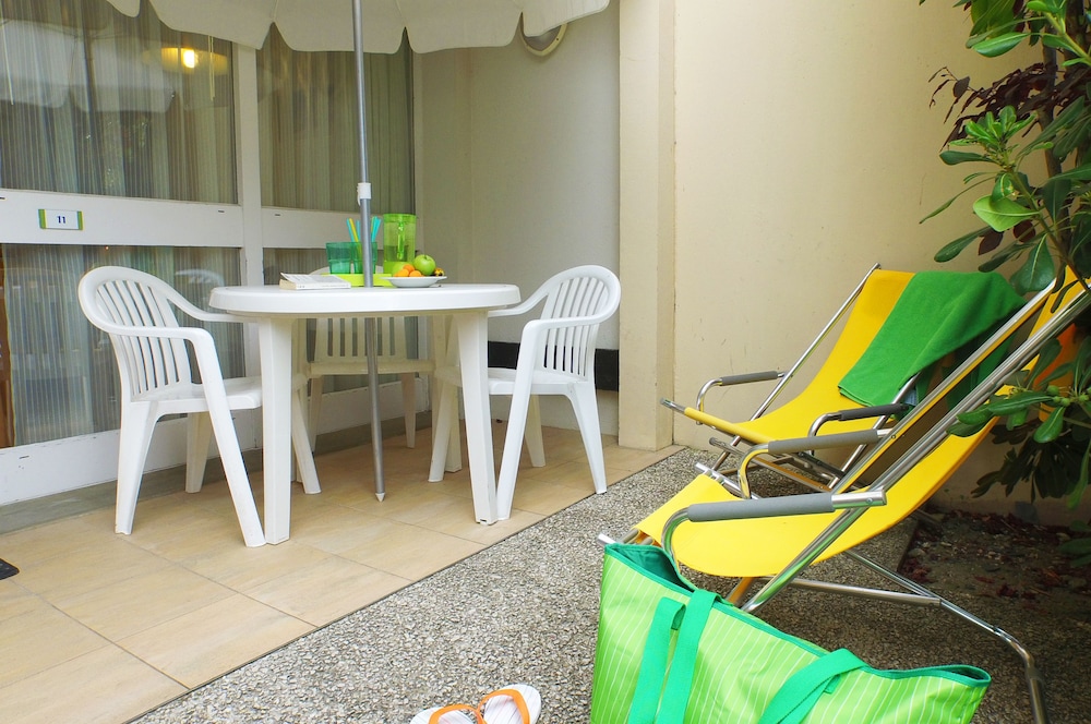 Apartment, 3 Bedrooms, Ground Floor (8 Pers) photo 2