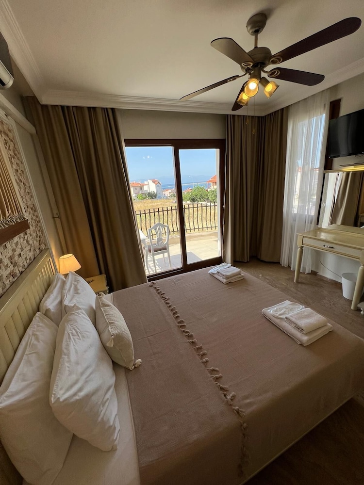 Deluxe Balkonlu , Deniz Manzarali Oda photo 3