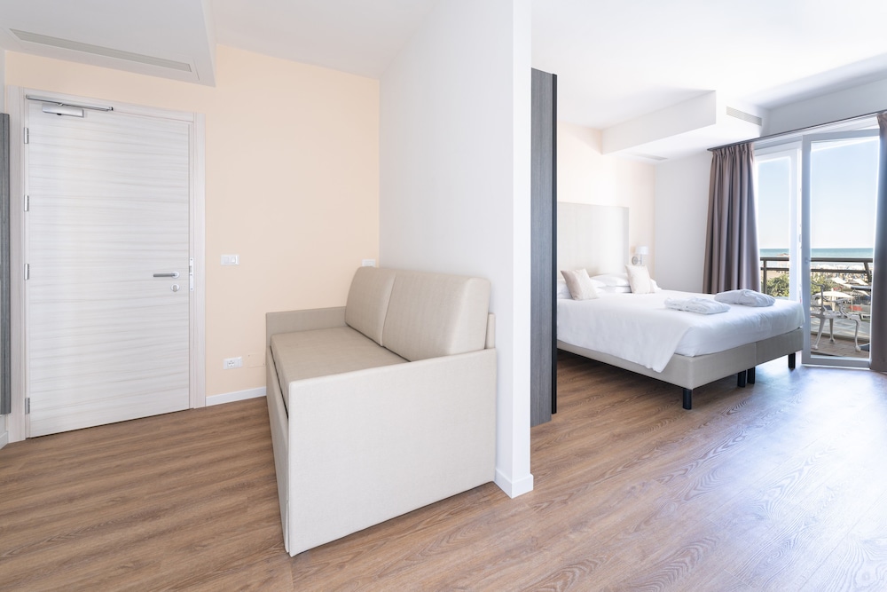 Junior Suite, Balcony, Sea View (up to 4 people)