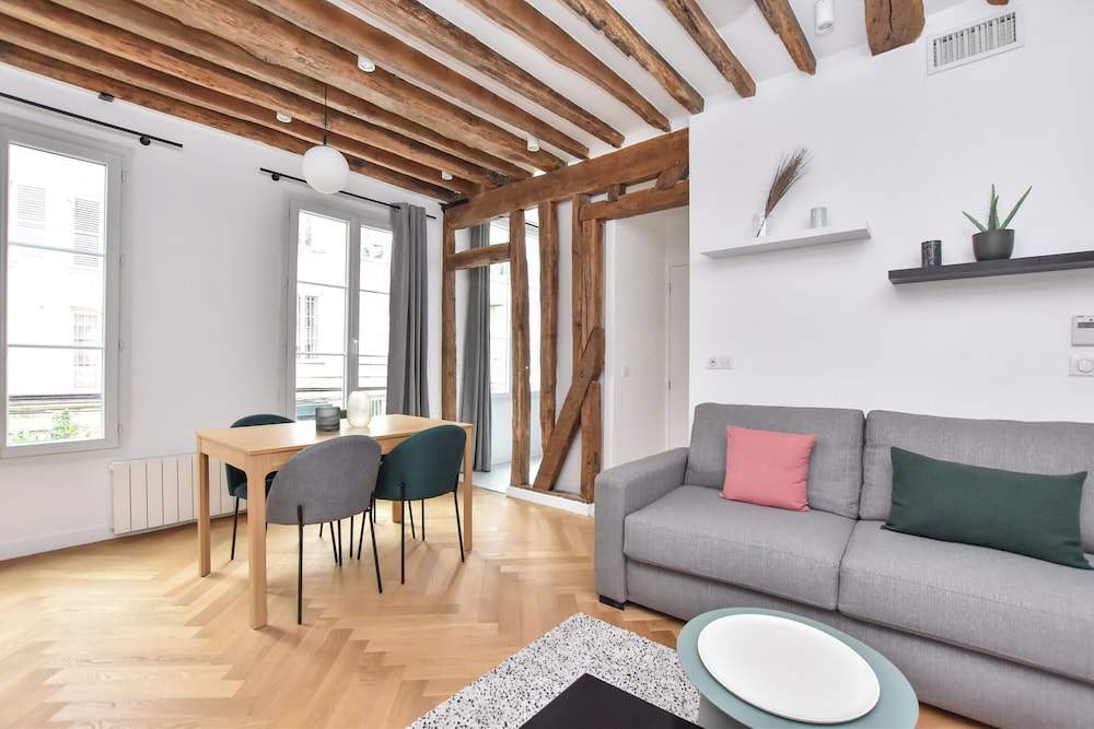 Apartment photo 1