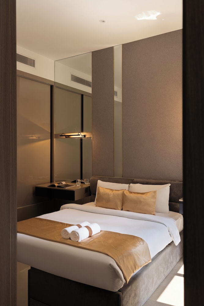 Presidential Suite, 2 Bedrooms, Club Lounge Access, City View