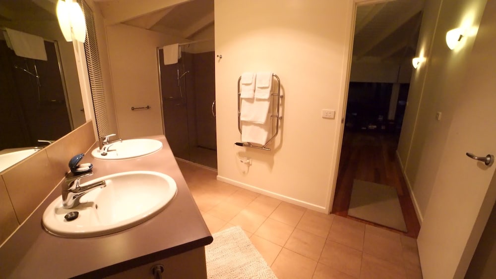 Luxury Studio Cottage photo 3