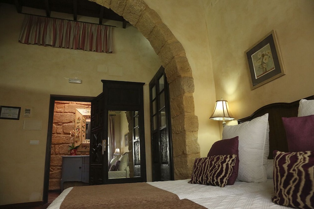 Superior Double Room Single Use - Photo 4