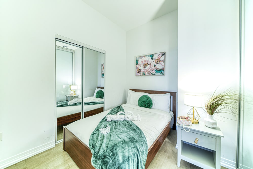Panoramic Penthouse, 2 Bedrooms, Balcony, Lake View, photo 6