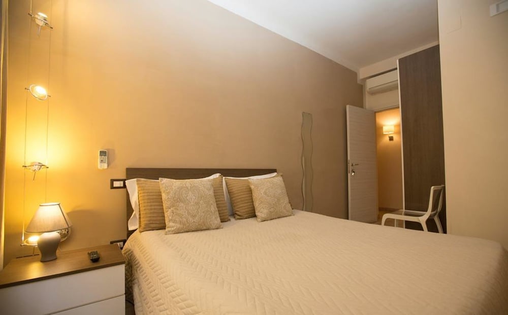 Standard Double Room - Photo 2