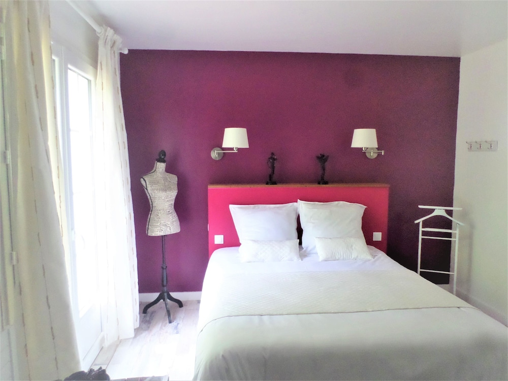 Family Quadruple Room, Private Bathroom (Colombine)