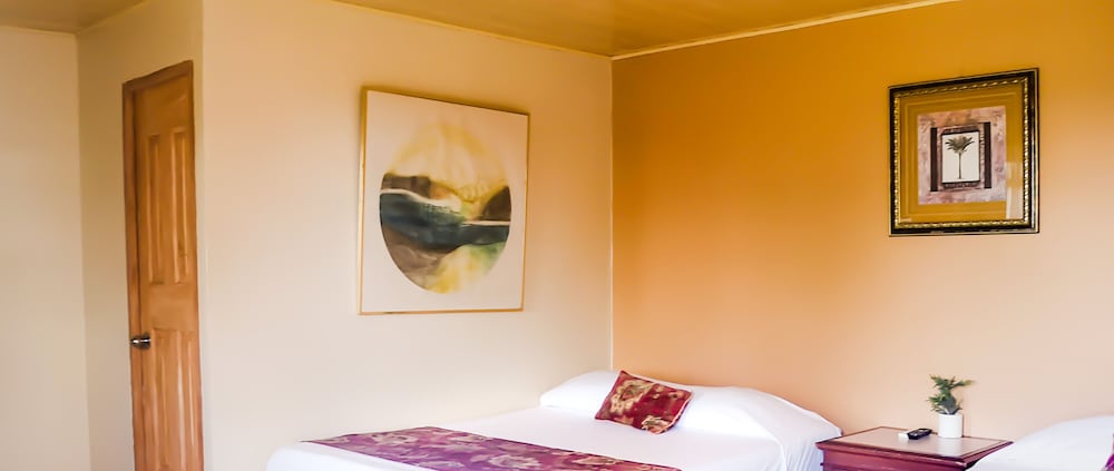 Standard Quadruple Room, 2 Double Beds photo 1