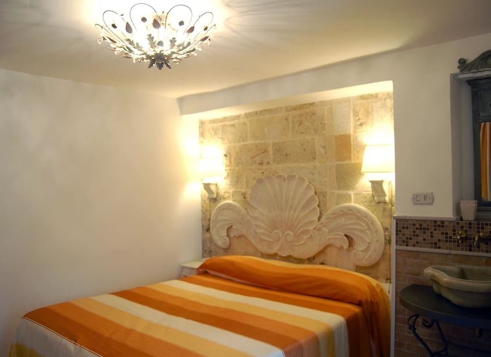 Triple Room, Ensuite photo 1