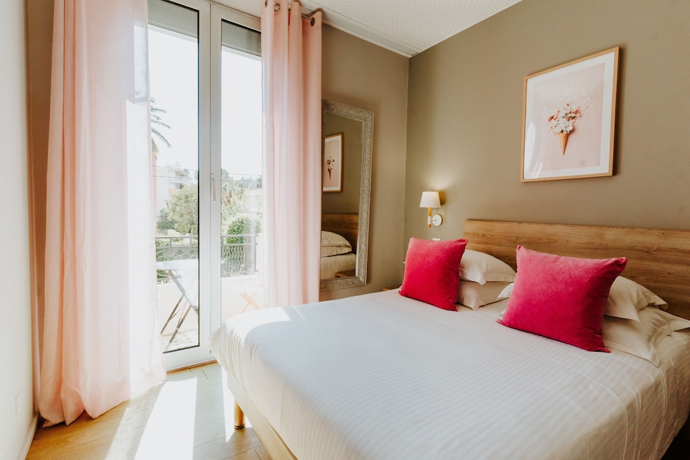 Economy Double Room photo 1