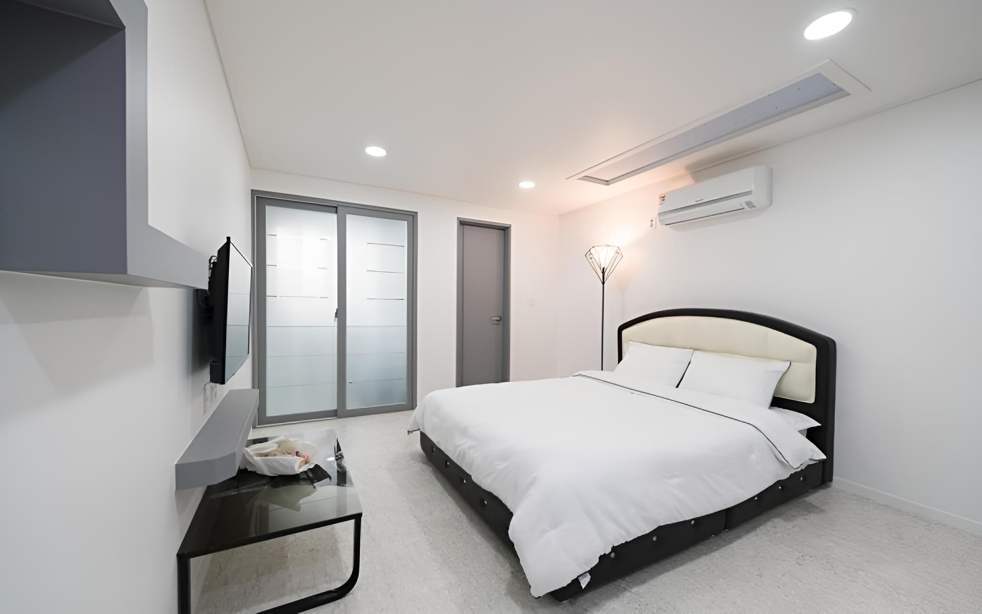 Room (Bed room 1 (free use of outdoor lukew)