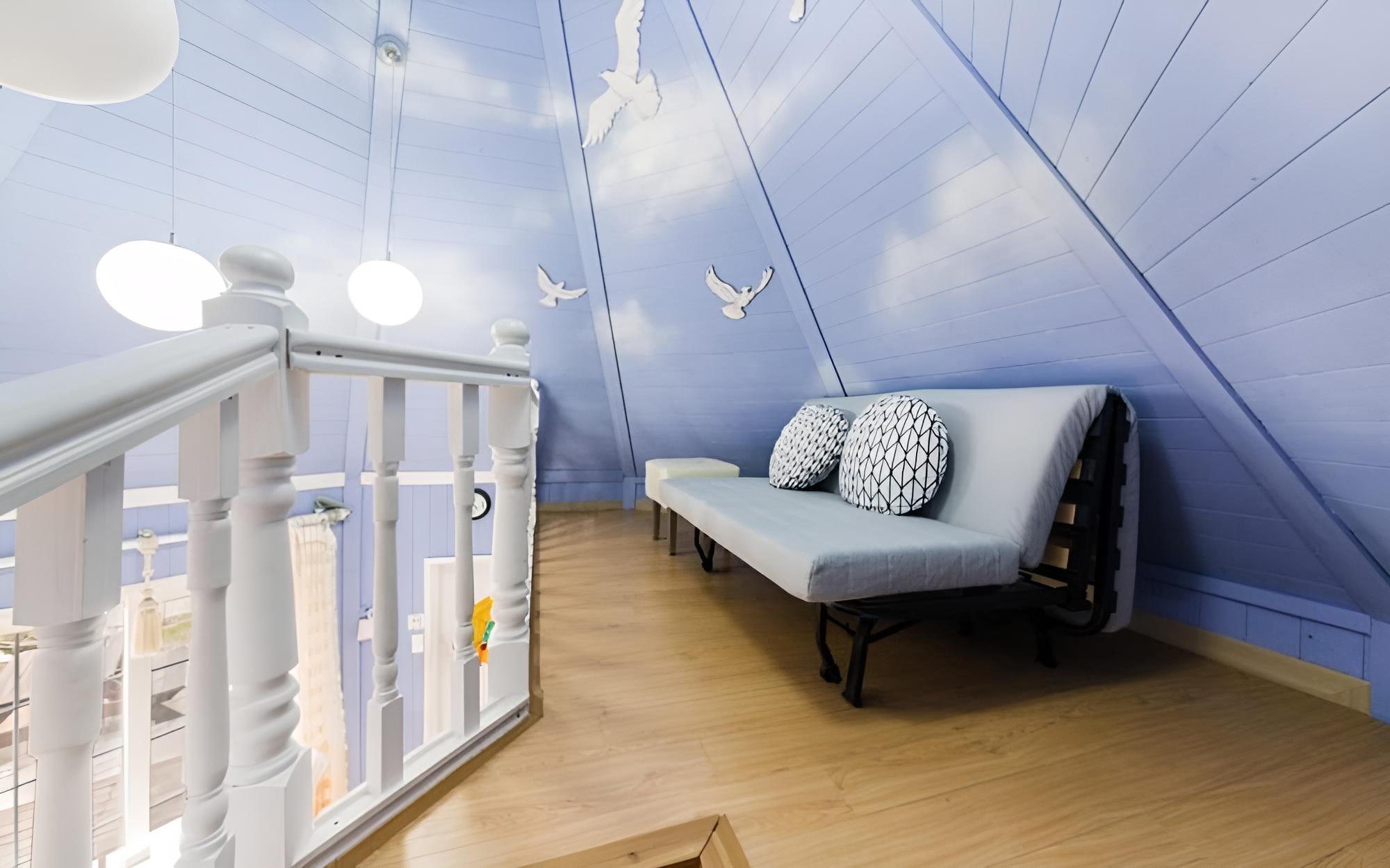 Room (Charmane (glow Unshared House duplex)) photo 3