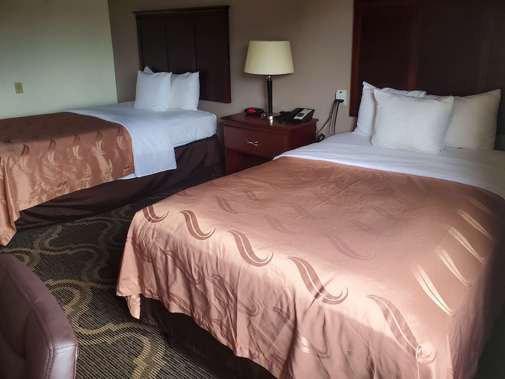 Room, 2 Queen Beds, Non Smoking - Photo 1