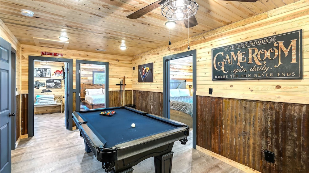 Luxury Poolside Cabin in Sevierville, Zdjęcie 32