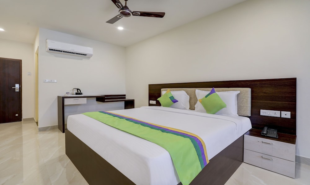 Deluxe Room - Photo 1