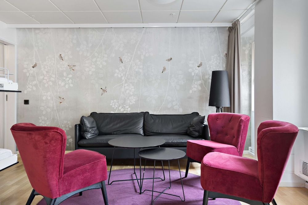 Standard Studio, Multiple Beds, Non Smoking, Kitchenette (Living Room)