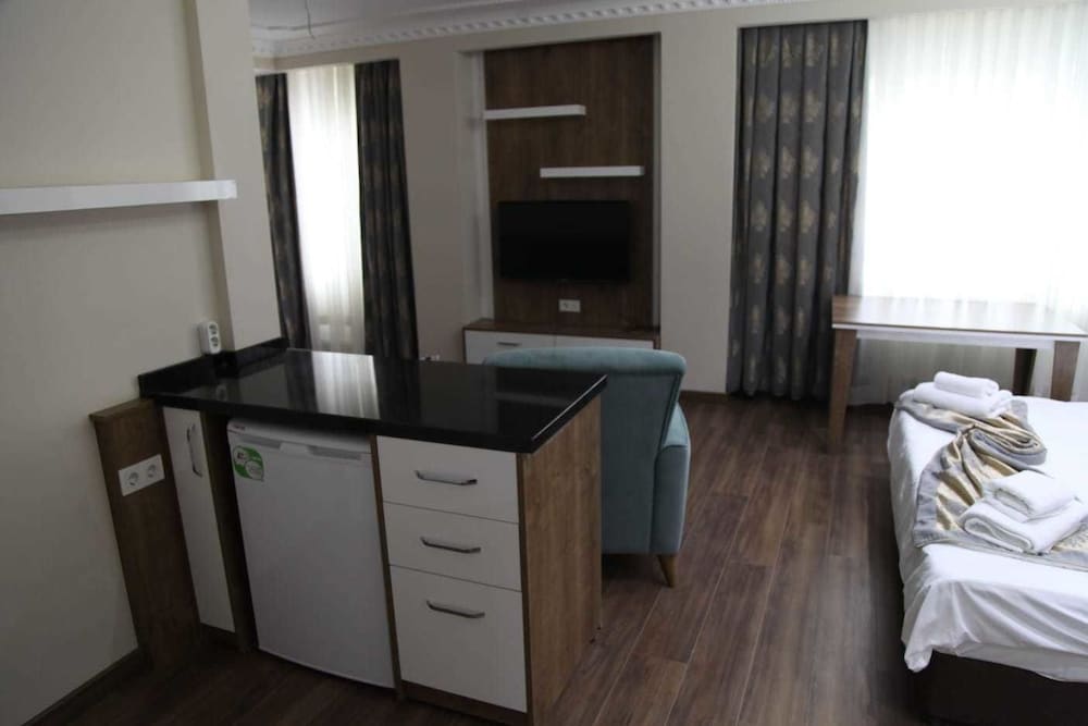 Studio, 2 Double Beds photo 2
