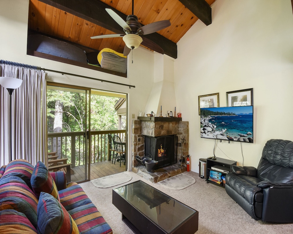 Townhome, 2 Queen Beds, Balcony, Mountain View (Cozy Retreat at the Kingswood Village) photo 2
