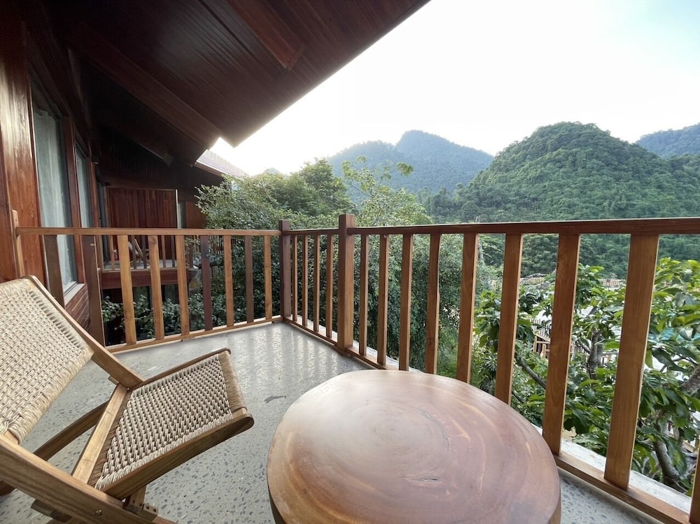 Premium Room, Balcony, Lake View photo 3