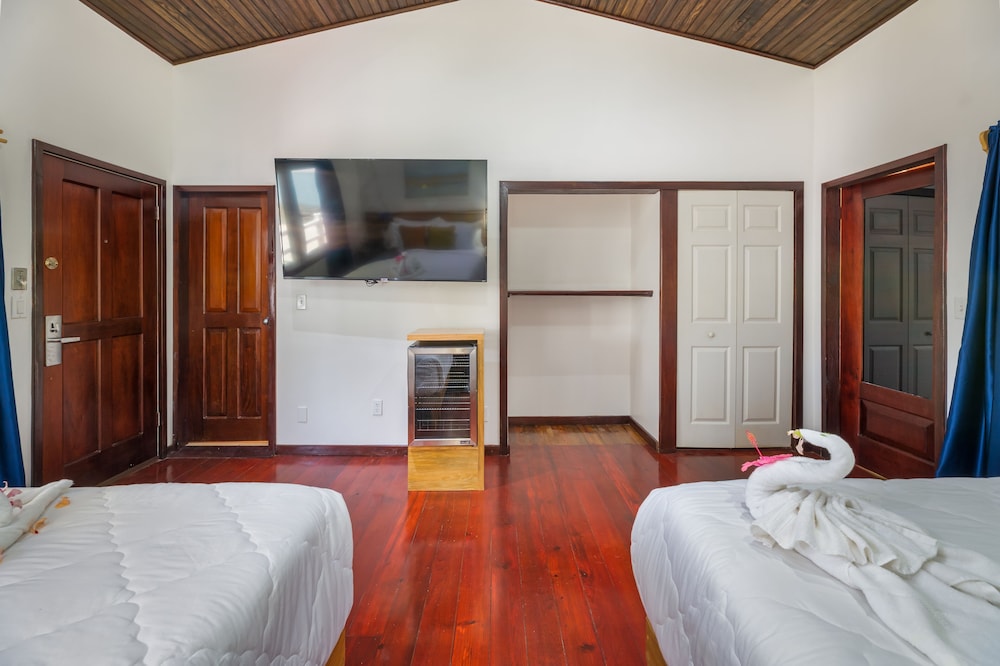 Double Room with Garden View - Photo 9