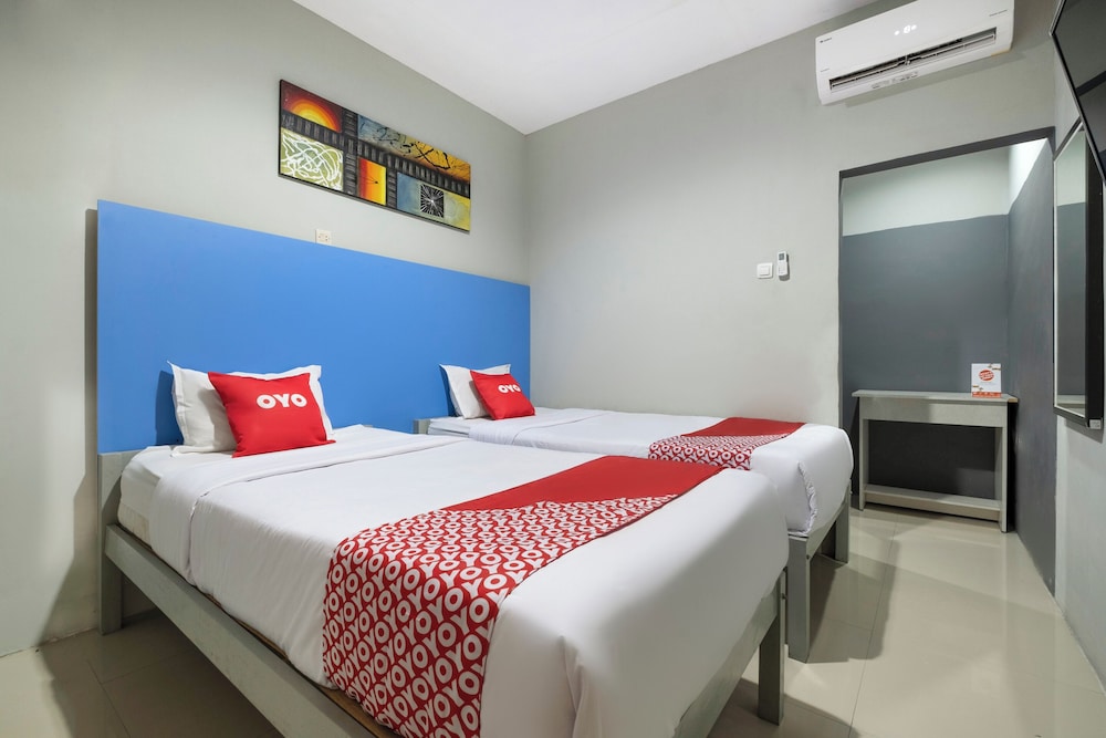 Standard Twin Room - Photo 4