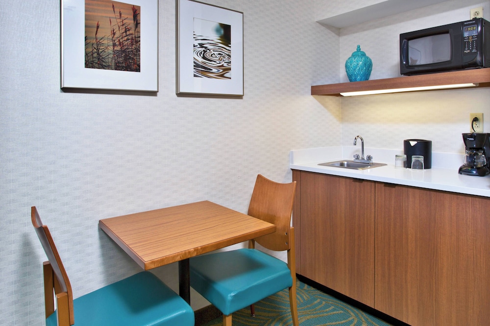 Suite, 2 Double Beds - Photo 4