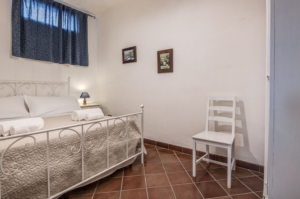 Apartment, 2 Bedrooms, Annex Building photo 2