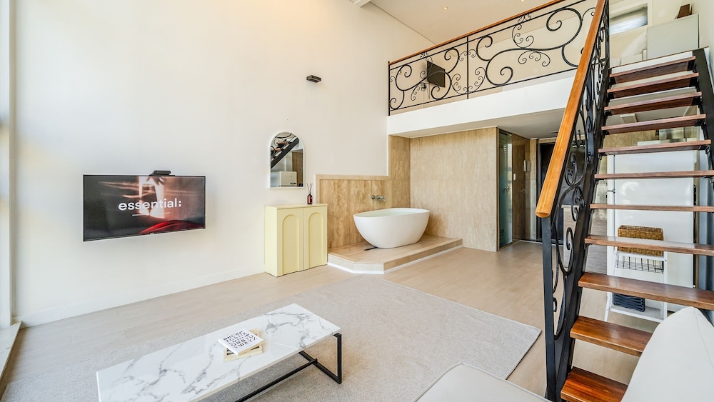 Basic Room, 1 Bedroom (B103(2F / European Whirlpool Tub)) photo 3