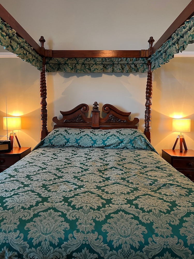 Superior Double Room, 1 King Bed, Ensuite, Sea View