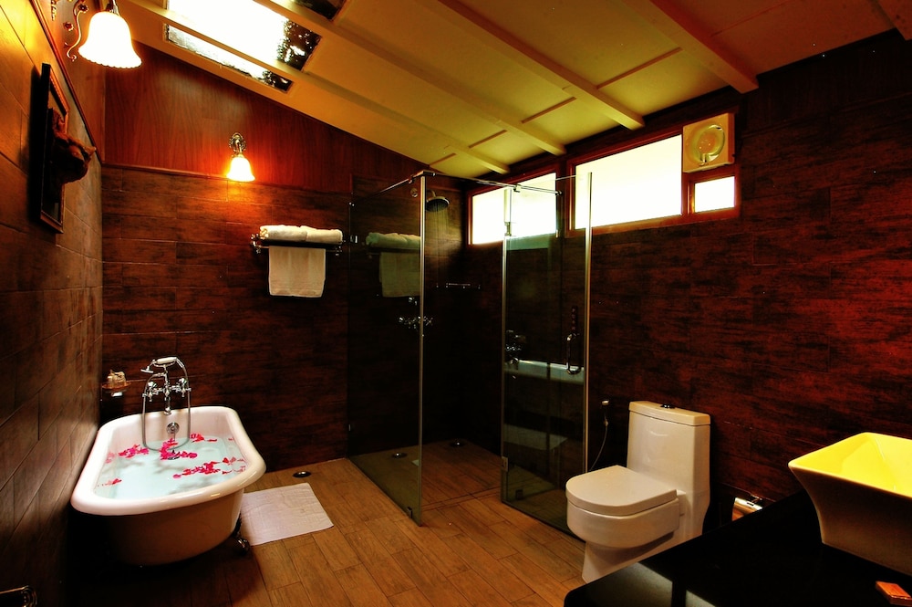 Deluxe Room - Photo 2