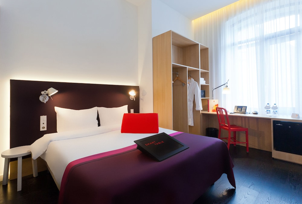 Superior Double or Twin Room photo 3
