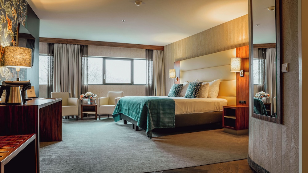 Executive Quadruple Room - Photo 1