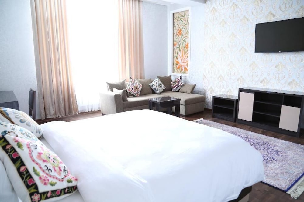 Luxury Apartment, City View