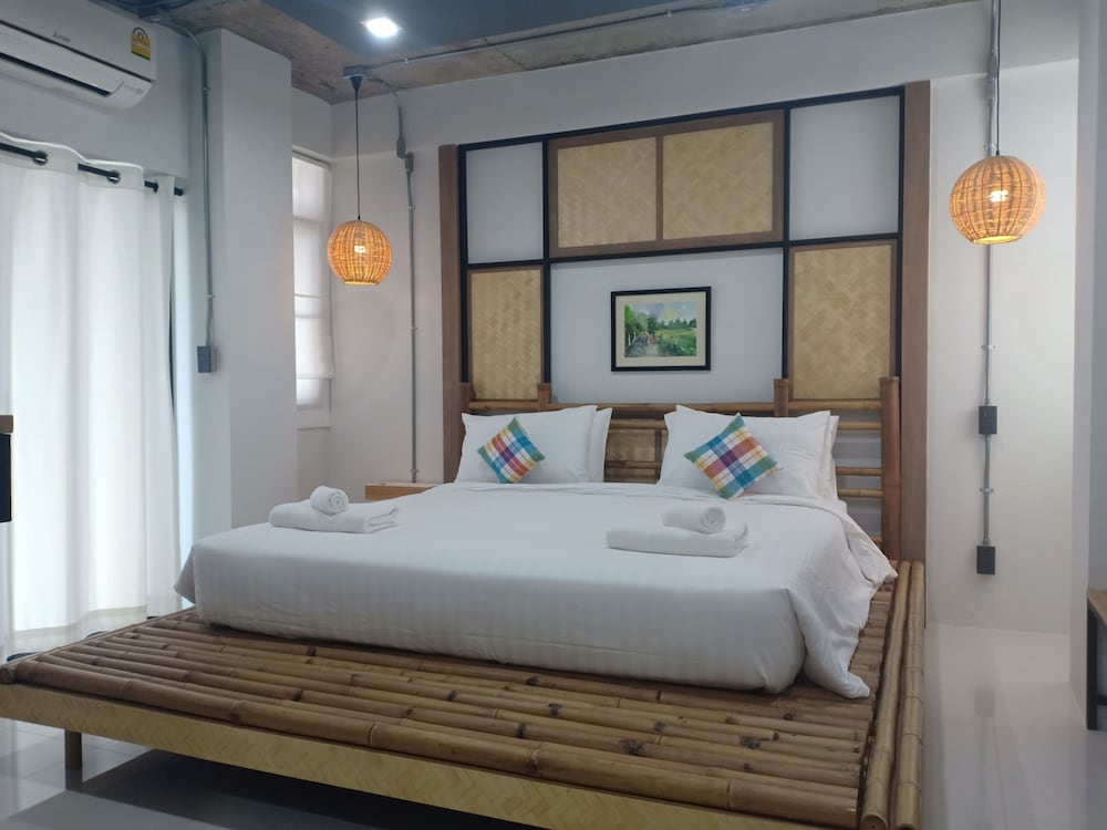 Double Room, 1 Queen Bed, Non Smoking photo 2