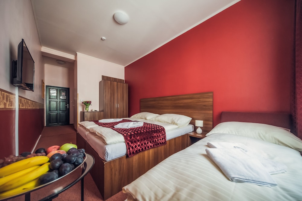 Double room with extra bed