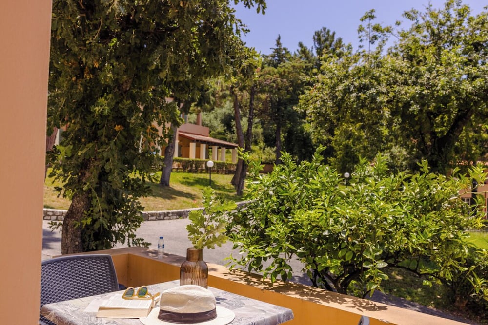Double or Twin Room, Garden View - Photo 6