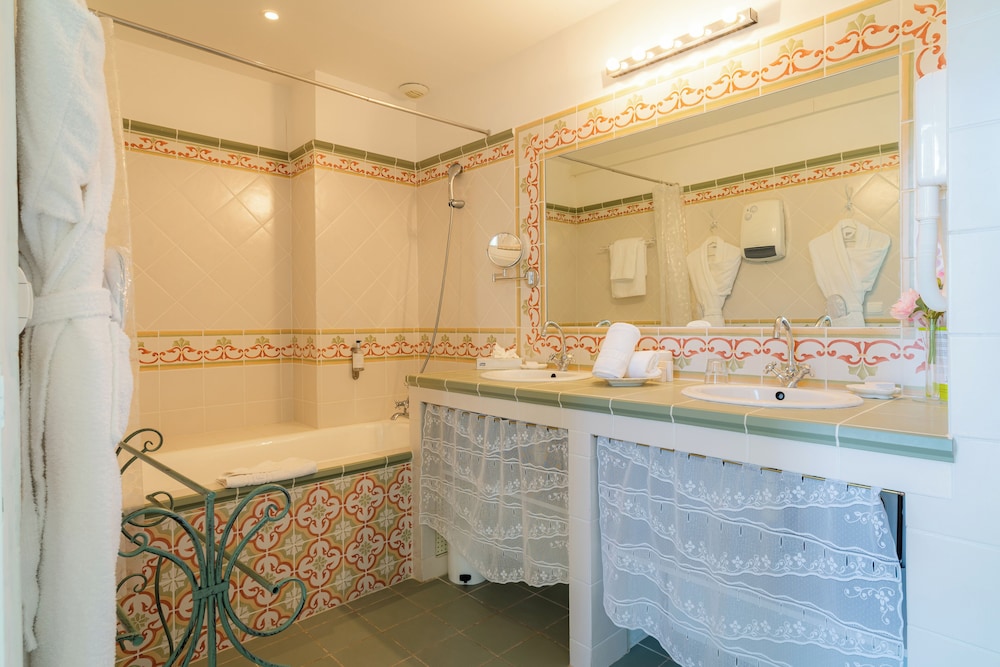 Suite, Sea View photo 3