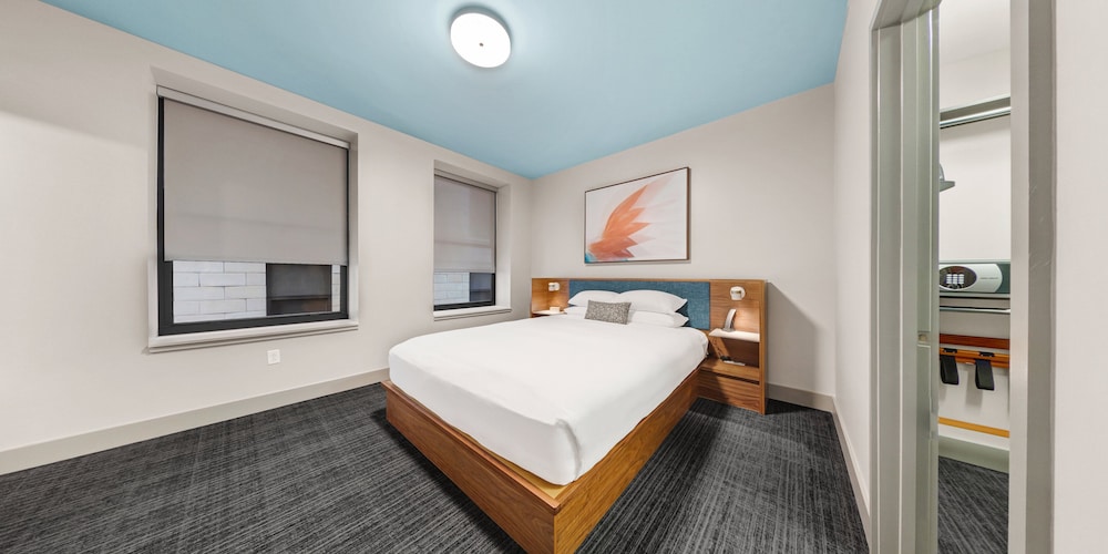Suite, 1 Twin Bed (The Rockefeller) photo 2