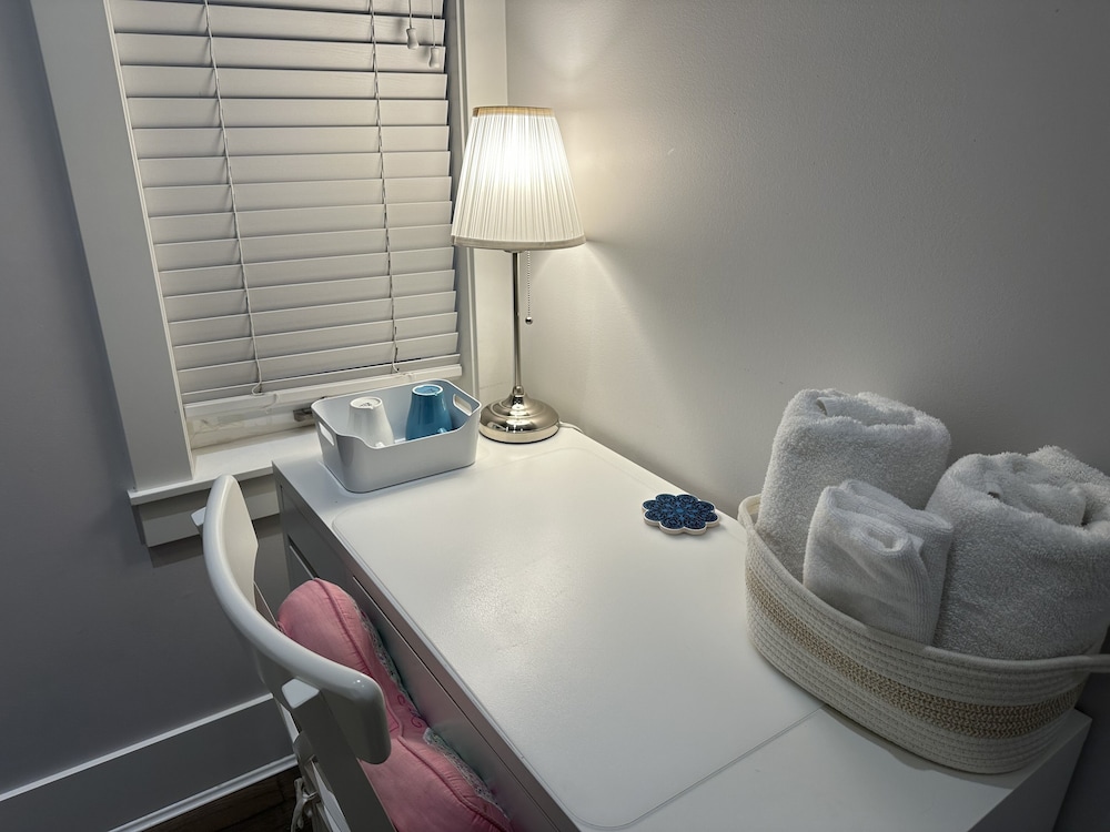 Junior Single Room, 1 Large Twin Bed, Non Smoking photo 1