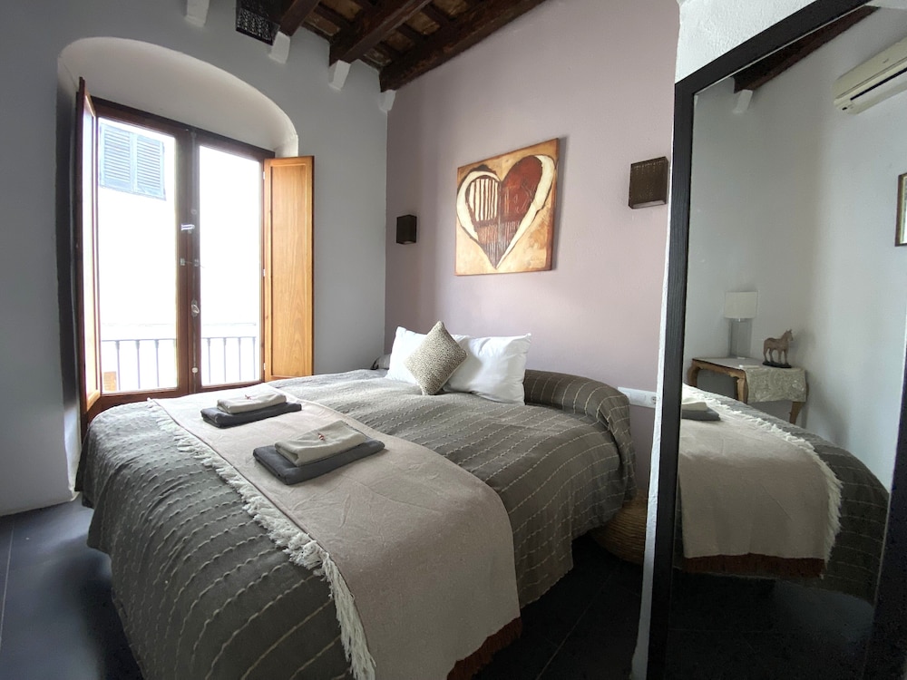 Luxury Double Room, 1 Queen Bed, Balcony, City View