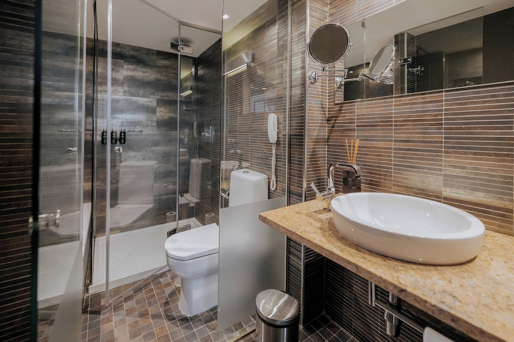 Room, Terrace (The Level Melia) - Photo 5